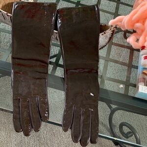 NWOT Neiman Marcus ITALIAN Elbow Length Espresso Patent Leather GlovesSilk Lined